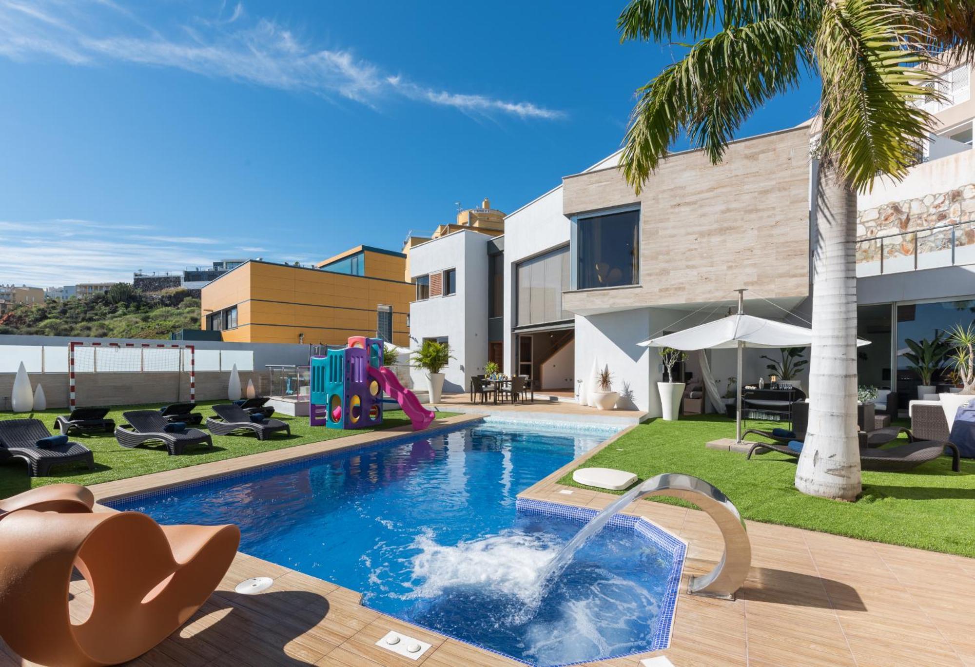 With Amazing Sea View, Pool, Cinema And Proaudio Villa Santa Cruz de Tenerife